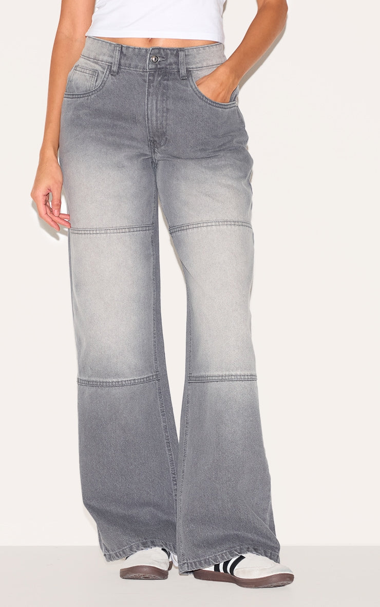 https://cdn-img.prettylittlething.com/0/f/f/2/0ff2d08d68325383c8ebf34b789f3bda6254db4d_CNK9215_2_grey_seam_detail_straight_leg_jeans.jpg