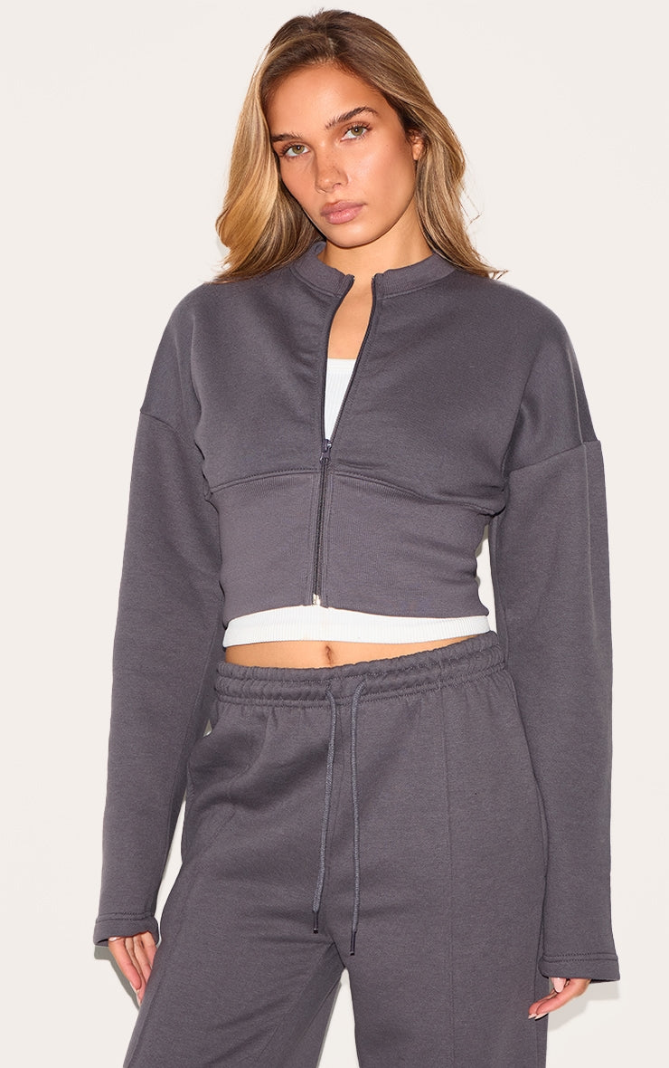 https://cdn-img.prettylittlething.com/1/e/b/f/1ebf49ecc527181d45f8a53e62e7174d9ddb892b_cnk7298_1.jpg