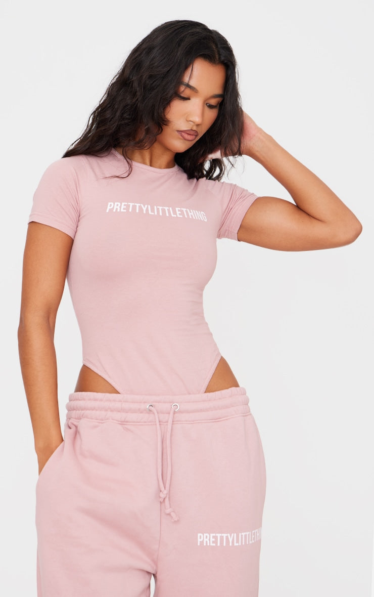 https://cdn-img.prettylittlething.com/2/6/0/2/26024fc0465173566f238896fc8c6eec9c272157_cnf2379_1.jpg