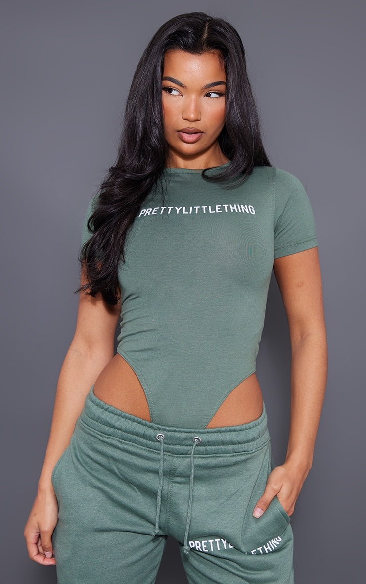 https://cdn-img.prettylittlething.com/3/0/a/2/30a2b95ddcceb563f1d20331c1f79abb606ab671_cnc0631_1.jpg