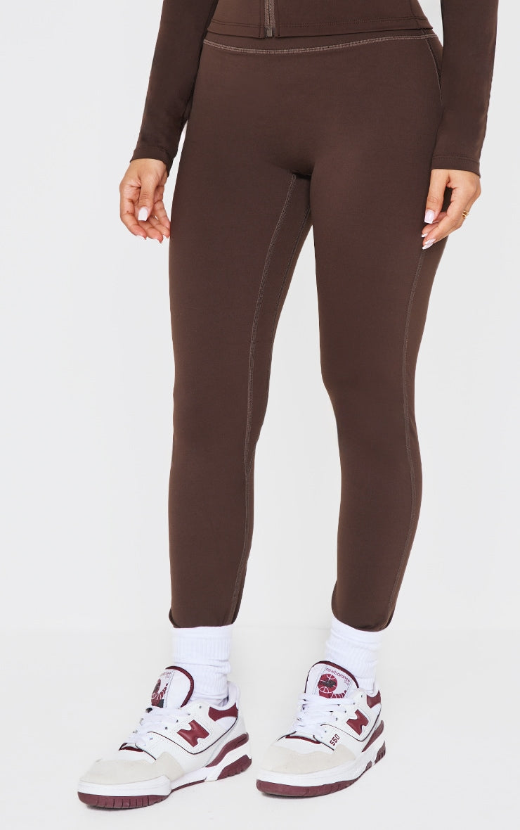 https://cdn-img.prettylittlething.com/3/c/4/b/3c4b2924c00b6b5d73a5eaed4c2c6b4b35964cc4_cnl7314_2.jpg