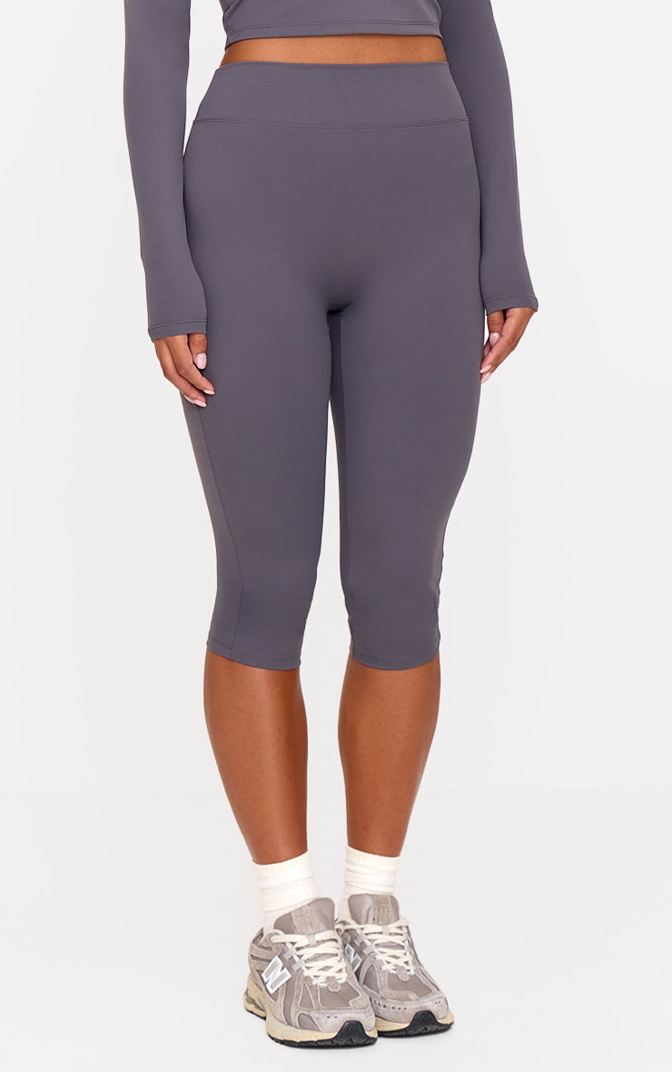 https://cdn-img.prettylittlething.com/5/3/c/7/53c7e922b59d453b3e5d91c09a185ce9b15b732b_cnl6903_2.jpg