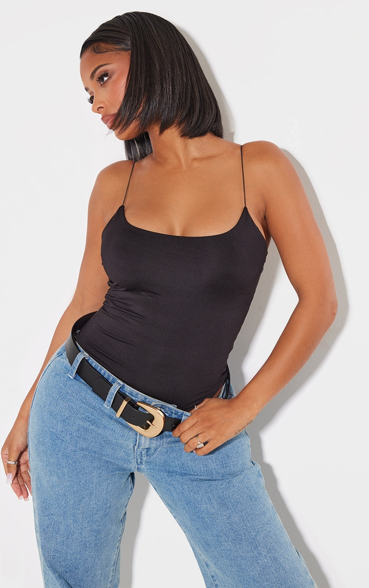 https://cdn-img.prettylittlething.com/5/b/d/b/5bdbcfaf25d9ff6ff35fc8bffea3d8d34880b43e_cmw3631_1.jpg