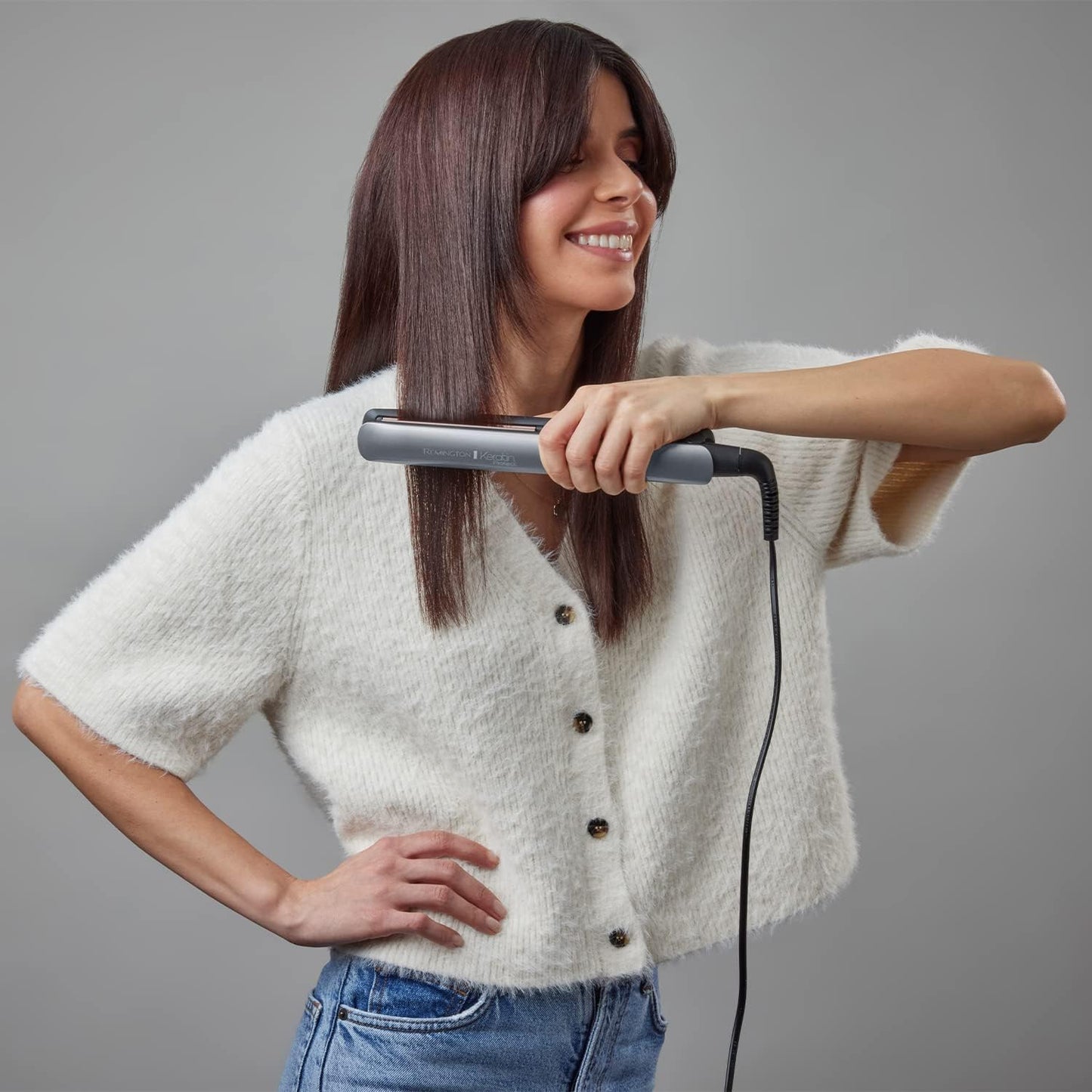 Next Day Delivery RRP 119 Remington Keratin Protect Intelligent Hair Straightener - Heat Sensor measures hair moisture levels and adapts to the optimum temperature - Plates are infused with Keratin & Almond oil, S8598