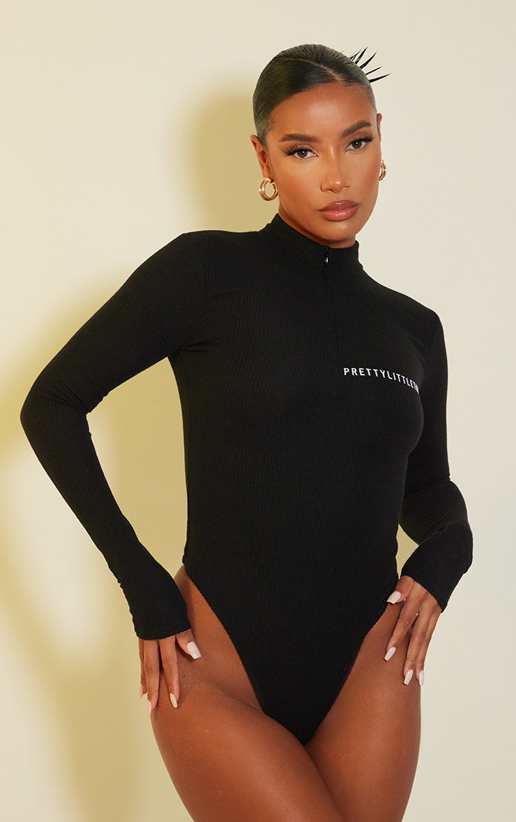 https://cdn-img.prettylittlething.com/7/6/0/c/760c408b4184cdc20db6aab6c23969bbf0912dd7_cmw7129_2.jpg