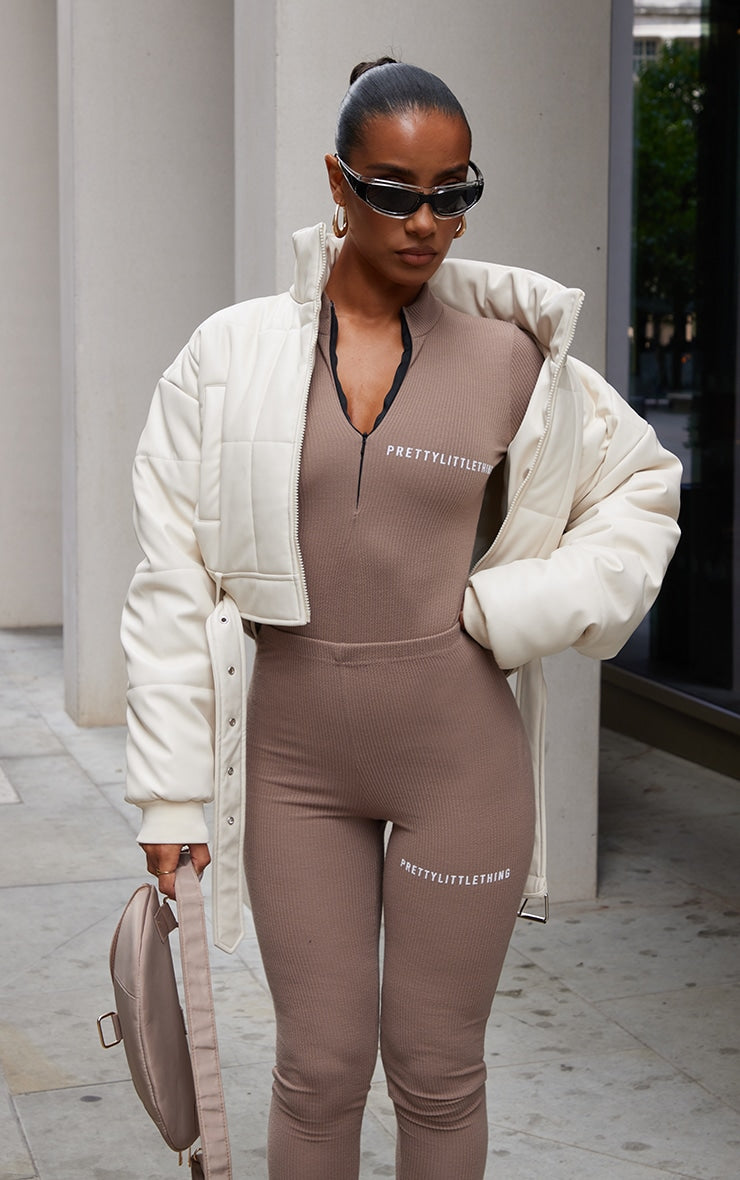 https://cdn-img.prettylittlething.com/8/a/c/3/8ac3c9ca52716fba6991c53a0e37faa741c02dbf_cna8155_4.jpg
