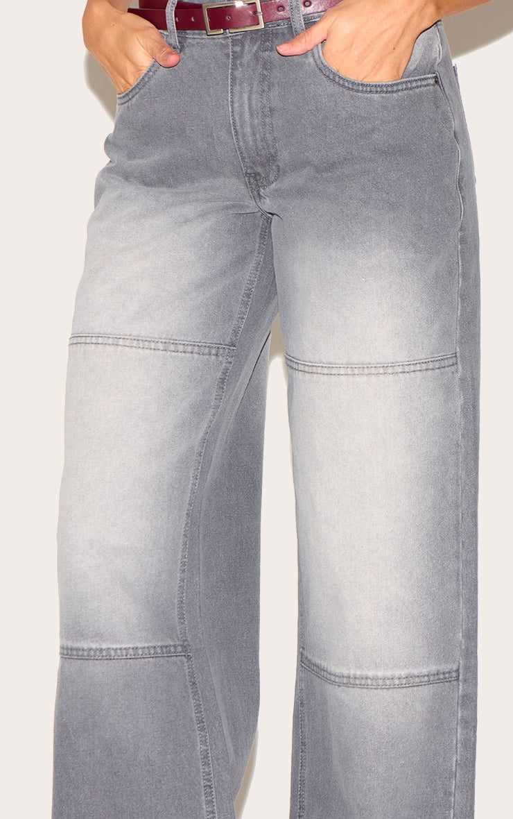 https://cdn-img.prettylittlething.com/9/6/3/9/9639cab214753b16939e51fe124b52ae9392f40c_CNK9215_4_grey_seam_detail_straight_leg_jeans.jpg