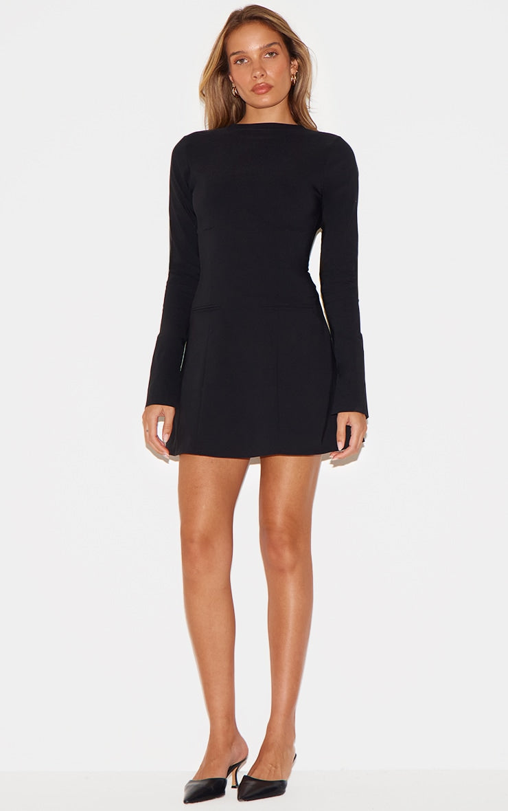 https://cdn-img.prettylittlething.com/a/a/2/a/aa2a4175cd0774105117a27ebb460fa7f48f4427_cnm2779_3.jpg