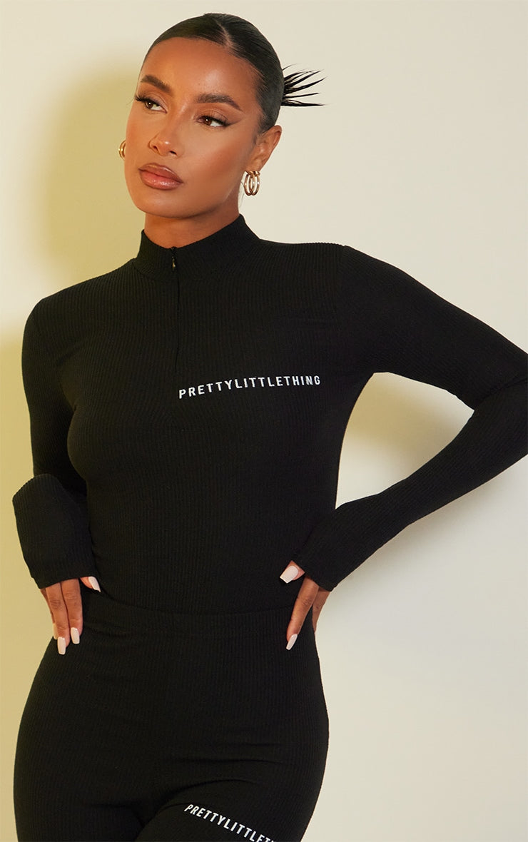 https://cdn-img.prettylittlething.com/c/6/8/c/c68c7cca2f68cda39e8559e7f19f2a8027b1681c_cmw7129_4.jpg