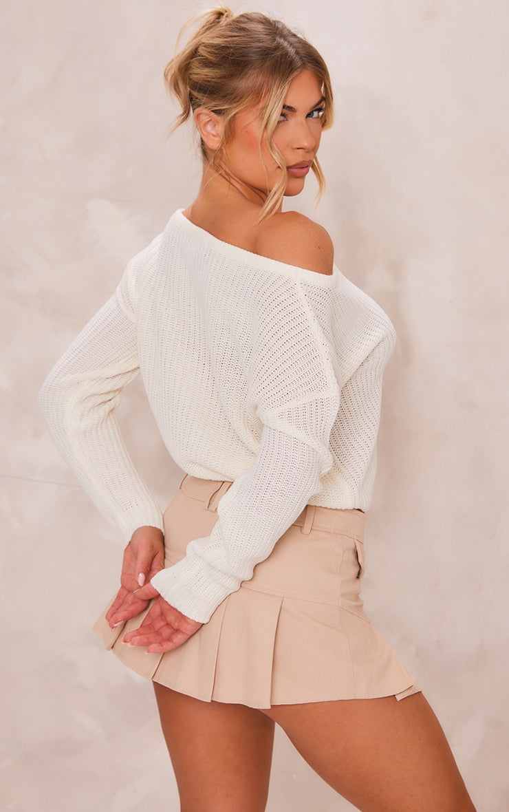 https://cdn-img.prettylittlething.com/c/6/c/b/c6cbc883c6e2a76bbd372003f35363b103243dca_clp8511_2.jpg