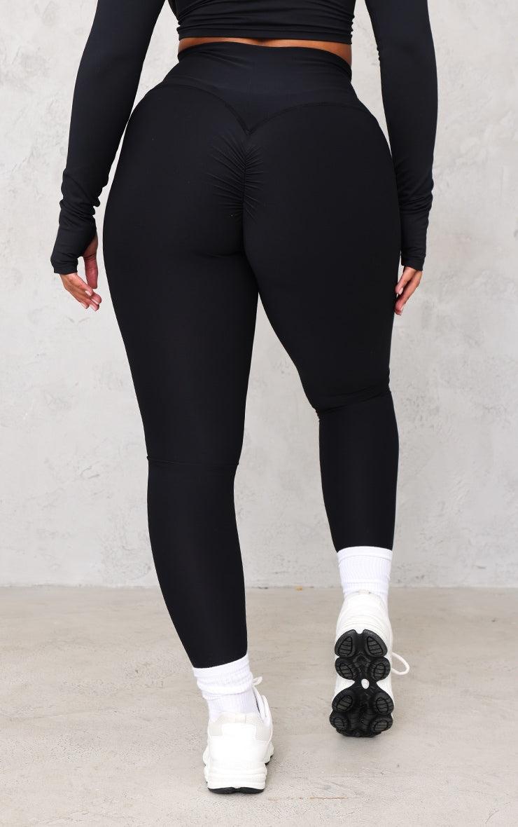 https://cdn-img.prettylittlething.com/c/b/5/1/cb51cb32d859cd2a9d3911c228f11a124ee7b50b_cnb7585_3.jpg