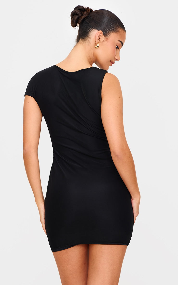 https://cdn-img.prettylittlething.com/c/c/b/5/ccb5501c66d663bf5baa62dc9d0435a056236389_cnl5733_2.jpg