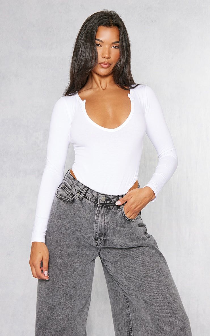 https://cdn-img.prettylittlething.com/d/2/1/4/d214909d96e6a4413e4773707d5fa21e2195a76f_cmp1973_1.jpg