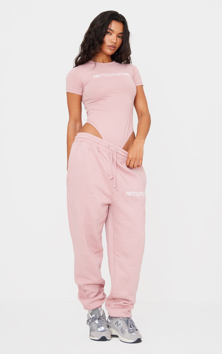 https://cdn-img.prettylittlething.com/e/7/6/7/e76785d0a4eaaa54cb74098d5289bc46a329cce8_cnf2379_3.jpg
