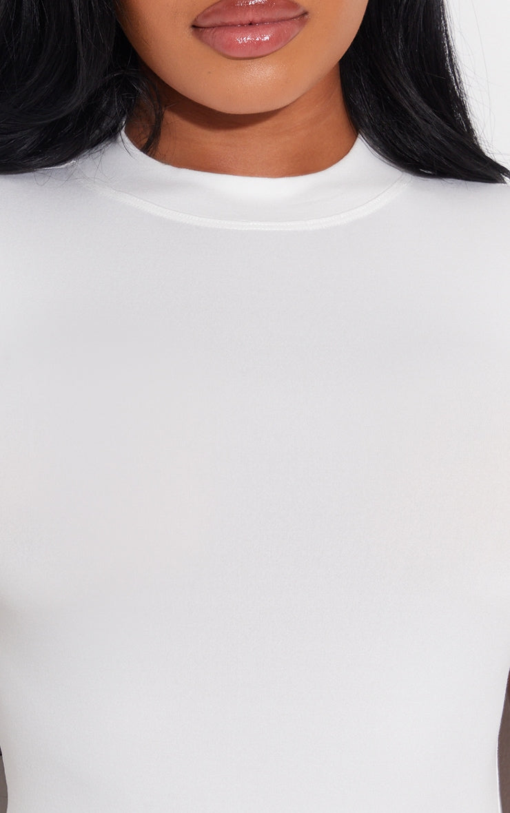 https://cdn-img.prettylittlething.com/f/2/b/1/f2b138aa445d5497f77115875f760ad0137cc838_cnj7652_4.jpg