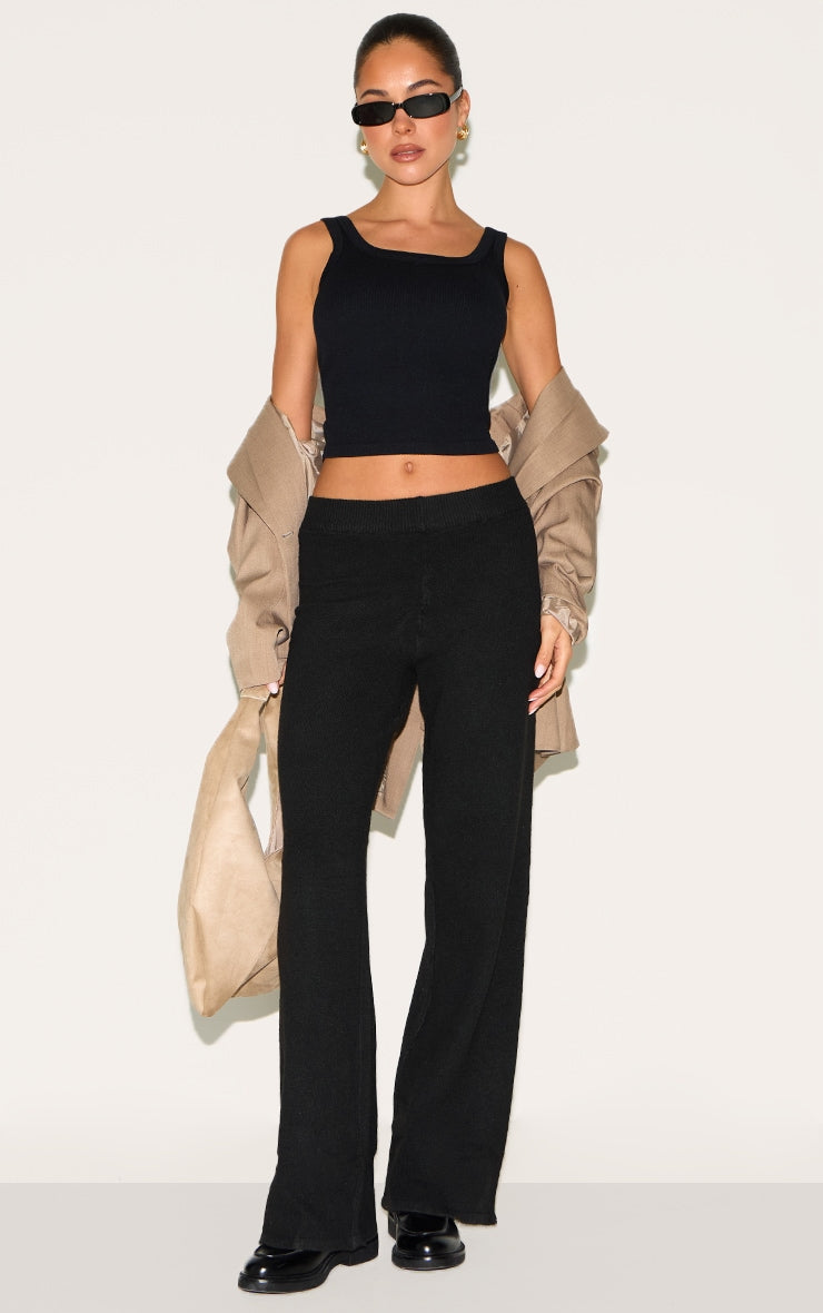 https://cdn-img.prettylittlething.com/f/3/d/c/f3dcde8fb0e234d6a78c5fc8fab3e90a40f18c7b_CNC5412_3_black_contour_rib_scoop_vest.jpg