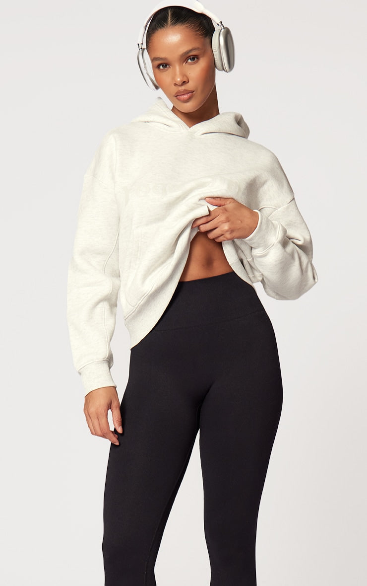 https://cdn-img.prettylittlething.com/0/7/9/8/0798b272b3be8a2731e49c98109d2dac3057d289_cmo9427_4.jpg