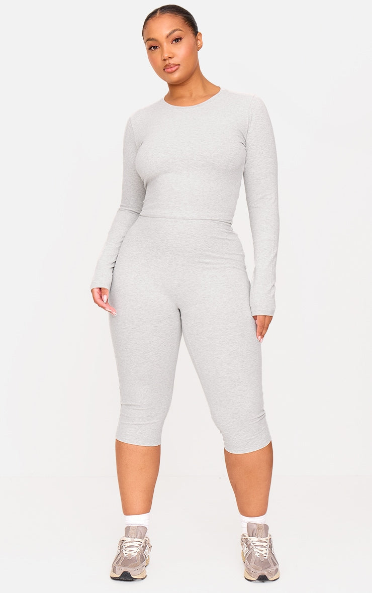 https://cdn-img.prettylittlething.com/1/1/8/c/118c4d18b81045b2f96e23234ceea9526fae685b_cnl6905_7.jpg