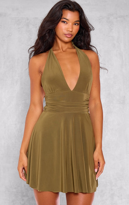 https://cdn-img.prettylittlething.com/1/8/0/0/1800acfc0bf0065d5b8682d5b601aeb7f1d68655_cnk5951_1.jpg