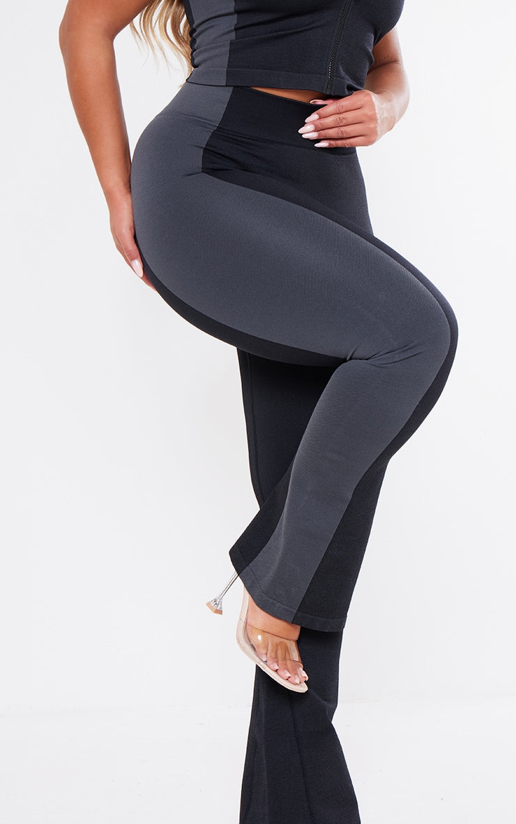 https://cdn-img.prettylittlething.com/1/a/1/0/1a10fdf600b09c7fa2bf2db7df628cac3c5fbc46_cnh3973_4.jpg