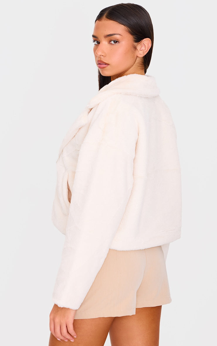 https://cdn-img.prettylittlething.com/1/b/1/f/1b1f4abec53c34e13697f85168175de511df1e28_cnk1451_2.jpg