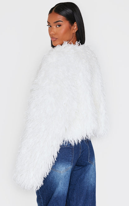 https://cdn-img.prettylittlething.com/1/c/9/4/1c9454194c4cc13c55f6d91827d38cbc6d1d1be6_cnj4280_2.jpg