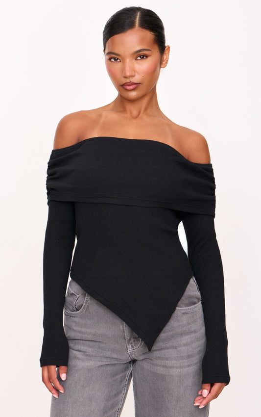 https://cdn-img.prettylittlething.com/1/d/9/c/1d9c7f0325dc834642b8737d9acdf23b6b8f8607_cnl8757_1.jpg