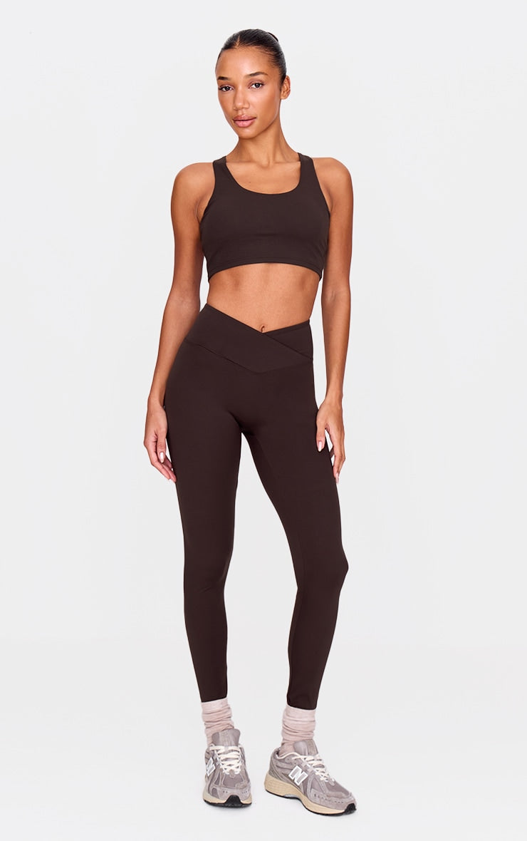 https://cdn-img.prettylittlething.com/2/2/6/8/2268795c3500943fdd824dd61bdb4a1082d230ce_cnl5205_1.jpg