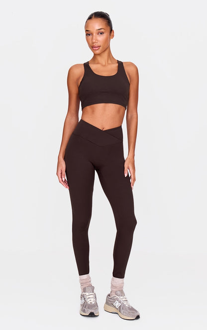 https://cdn-img.prettylittlething.com/2/2/6/8/2268795c3500943fdd824dd61bdb4a1082d230ce_cnl5205_1.jpg