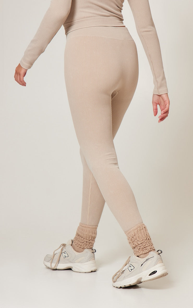https://cdn-img.prettylittlething.com/2/3/2/d/232d1adf4ad855740a17a92346a359a4012a7501_cmr6006_3.jpg