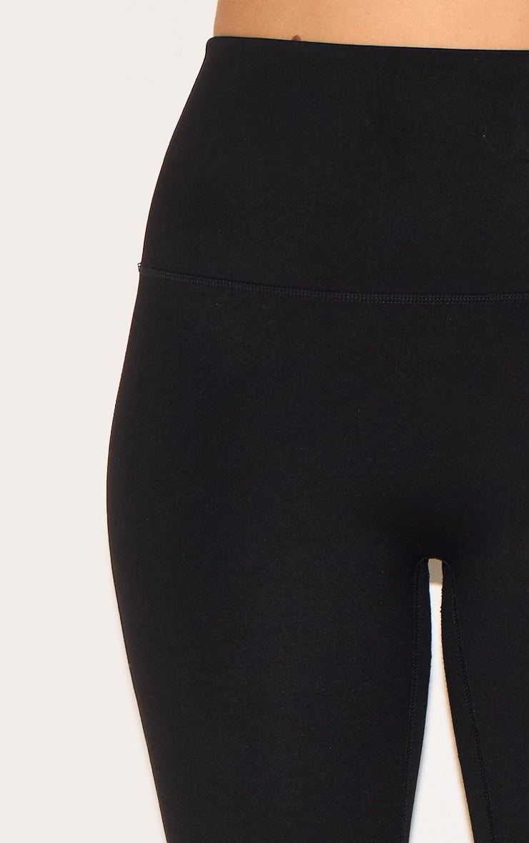 https://cdn-img.prettylittlething.com/3/4/3/c/343ce4f742733c4a98a8e29d06033106b28099c2_cnd8554_4.jpg