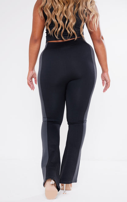 https://cdn-img.prettylittlething.com/3/7/3/3/373303c513efcecc43591cdc13f8527e56f0fe5c_cnh3973_3.jpg