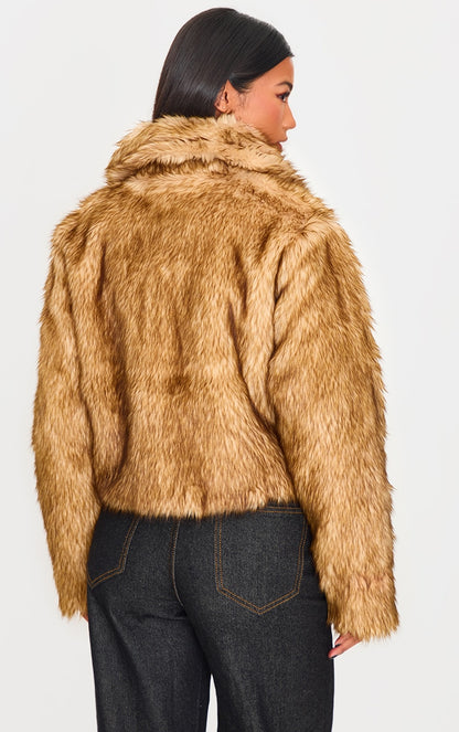 https://cdn-img.prettylittlething.com/3/b/8/2/3b8283ff72b8f94b5e8600ac1b5ea6a3c386cd1a_cnk1387_2.jpg