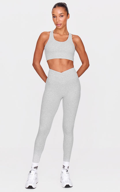 https://cdn-img.prettylittlething.com/4/1/e/8/41e842801c916fc5a5b079ca42e366e881d84188_cnl6476_1.jpg