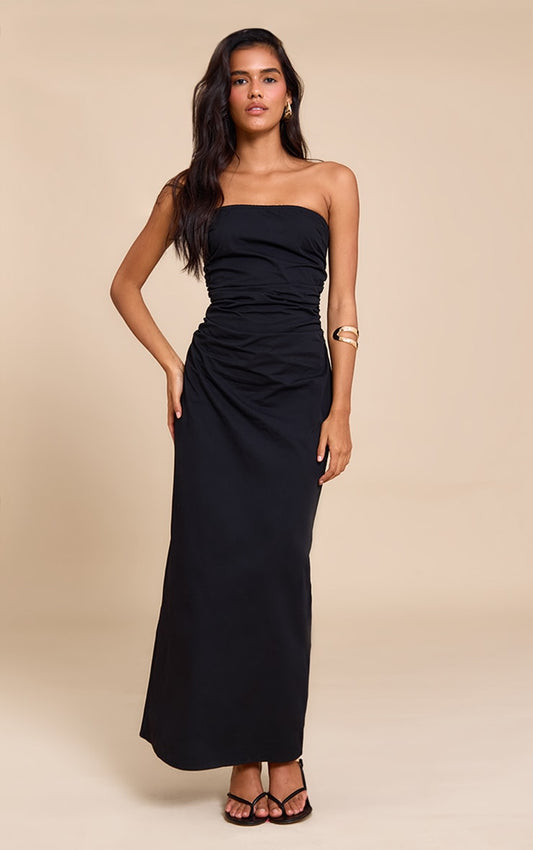 https://cdn-img.prettylittlething.com/4/2/5/2/42524c0ea487048acb9dee2c1040c106571c9a07_CNL8952_1_black_bandeau_ruched_midaxi_dress.jpg