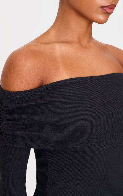 https://cdn-img.prettylittlething.com/4/3/e/7/43e75b52f06c113ead6dfd02273a3e8b5bac3a5a_cnl8757_4.jpg