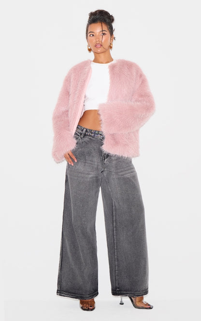 https://cdn-img.prettylittlething.com/4/9/3/2/4932bb2860fc67d73d35c9b968ad49da2ebe9433_cnk1411_3.jpg