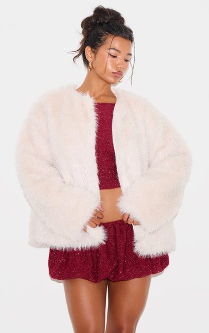 https://cdn-img.prettylittlething.com/4/c/7/f/4c7f66649828b9211e7406c29a27c16599149fce_cnk1418_1.jpg
