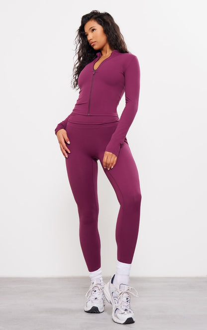 https://cdn-img.prettylittlething.com/4/d/0/0/4d005806490929947d4e4af5e373c34bac8681bb_cnh2892_3.jpg