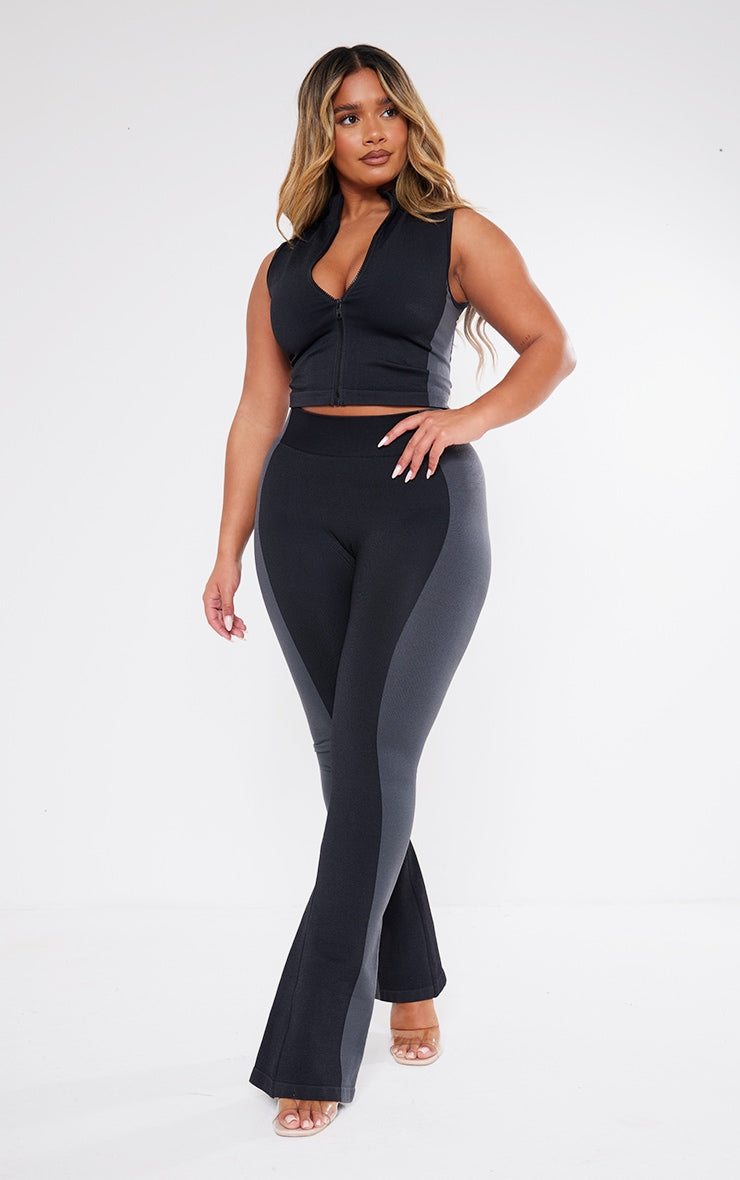 https://cdn-img.prettylittlething.com/5/0/3/e/503eec35abfcea59b7b66777e9dcbcbddd59cc19_cnh3973_1.jpg
