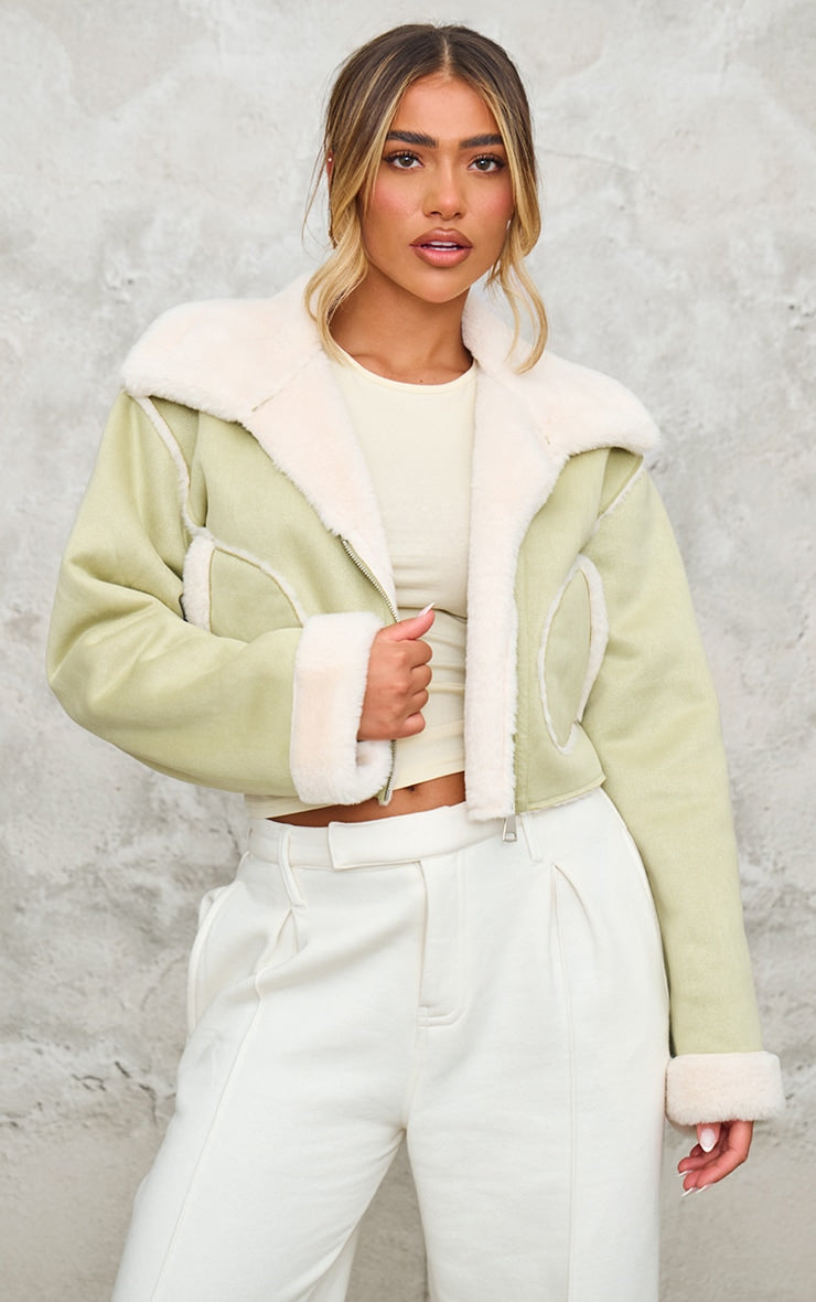 https://cdn-img.prettylittlething.com/5/5/0/b/550b118598bc17f4840451a5e8c0b0535fb56f72_cnj4272_1.jpg