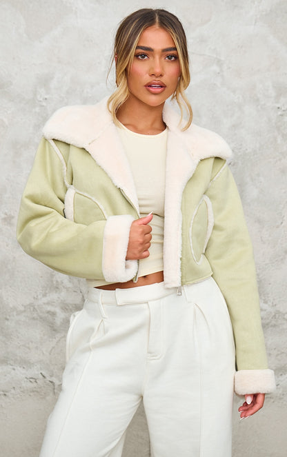 https://cdn-img.prettylittlething.com/5/5/0/b/550b118598bc17f4840451a5e8c0b0535fb56f72_cnj4272_1.jpg