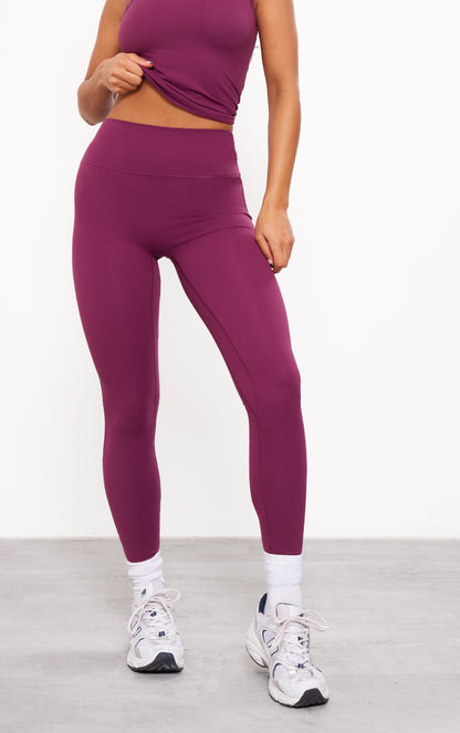 https://cdn-img.prettylittlething.com/5/8/4/1/584150043eb88755f0b1e9bfe5207a772fa0c7e4_cnh2904_2.jpg