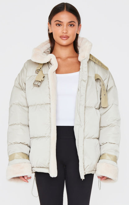 https://cdn-img.prettylittlething.com/5/c/0/0/5c00d5dcedeb1837a5c2782e6cba1641ff52fba2_cnk1423_1.jpg