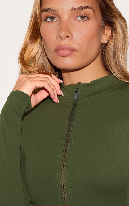 https://cdn-img.prettylittlething.com/6/6/4/8/6648467063b5c551b7b81f4f6dc507759130bd37_CNL7882_4_forest_green_sculpt_jacket.jpg