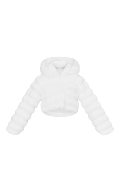 https://cdn-img.prettylittlething.com/6/b/9/7/6b97ccfa3cbb6410dd17c4b9e480dc5965b279fa_cnj8498_5.jpg