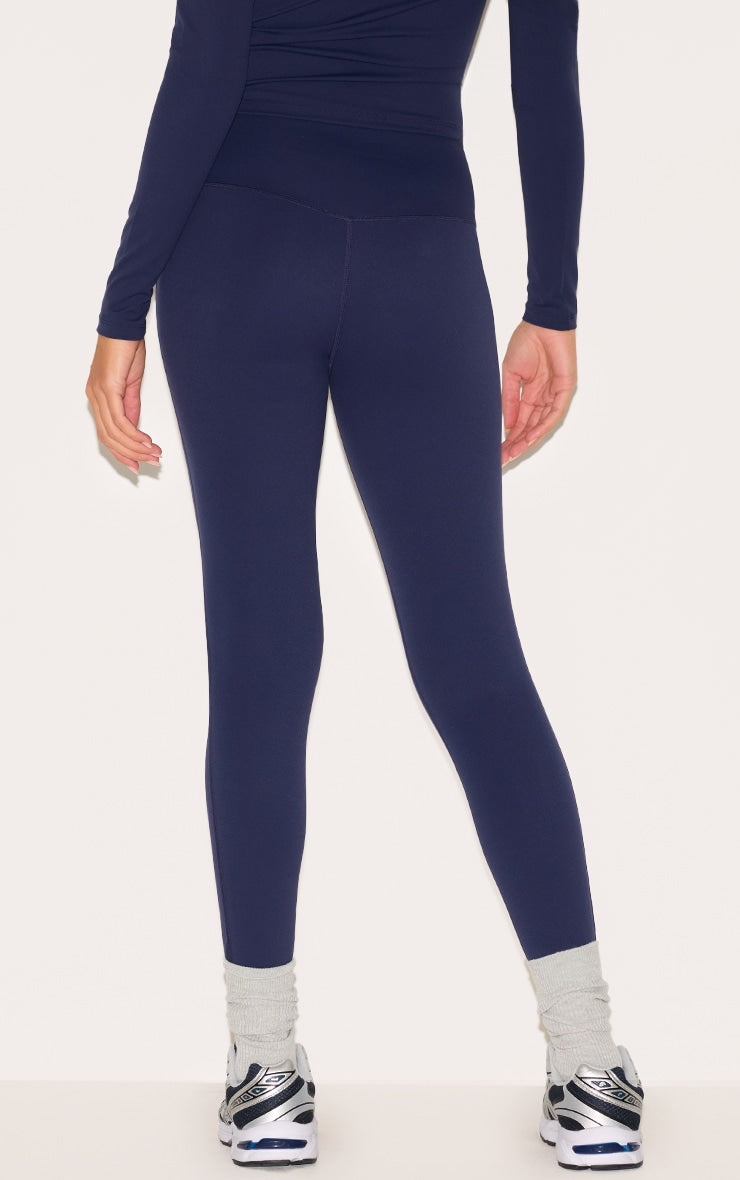 https://cdn-img.prettylittlething.com/6/f/5/5/6f5539464cc7f720383c4f96fb1e9781dcbcc6a6_cnl5106_3.jpg