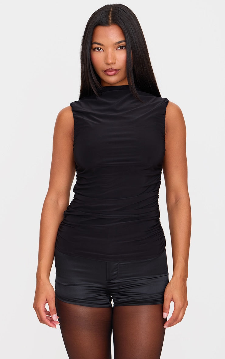https://cdn-img.prettylittlething.com/7/7/6/8/7768153b24350b3d3ae9161e87be50d51b7e3fed_cnm1497_1.jpg