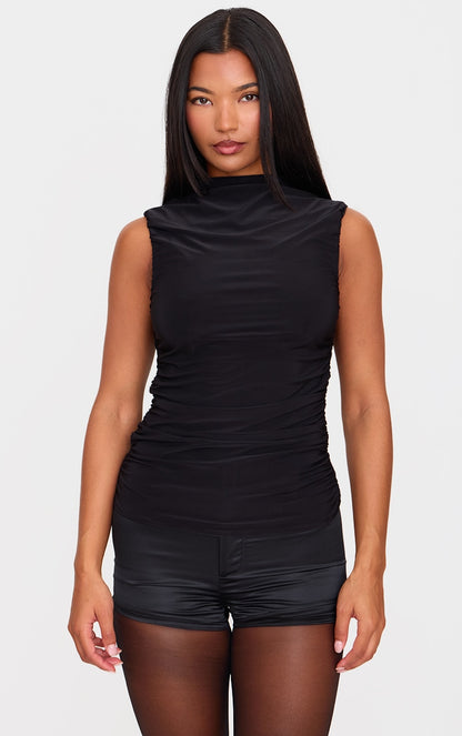 https://cdn-img.prettylittlething.com/7/7/6/8/7768153b24350b3d3ae9161e87be50d51b7e3fed_cnm1497_1.jpg