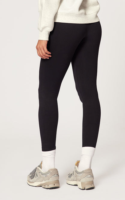 https://cdn-img.prettylittlething.com/7/9/b/c/79bc86c30eca6727b84d6c1b3c1c2aebe9a29a26_cmo9427_3.jpg